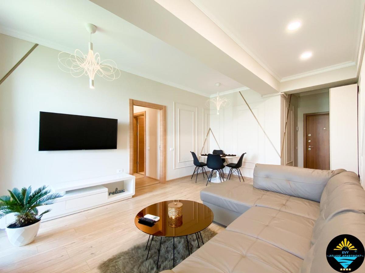 Evy Deluxe Apartment Mamaia Exteriör bild