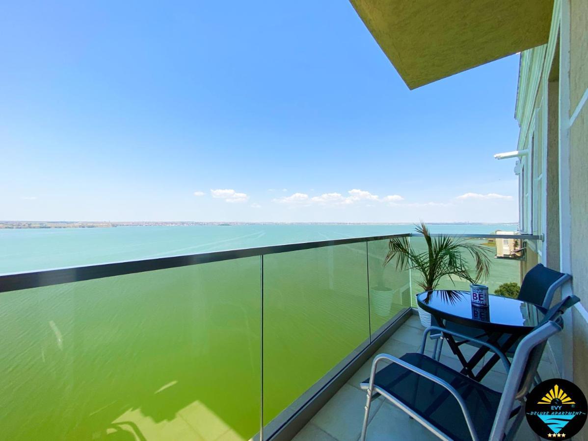 Evy Deluxe Apartment Mamaia Exteriör bild