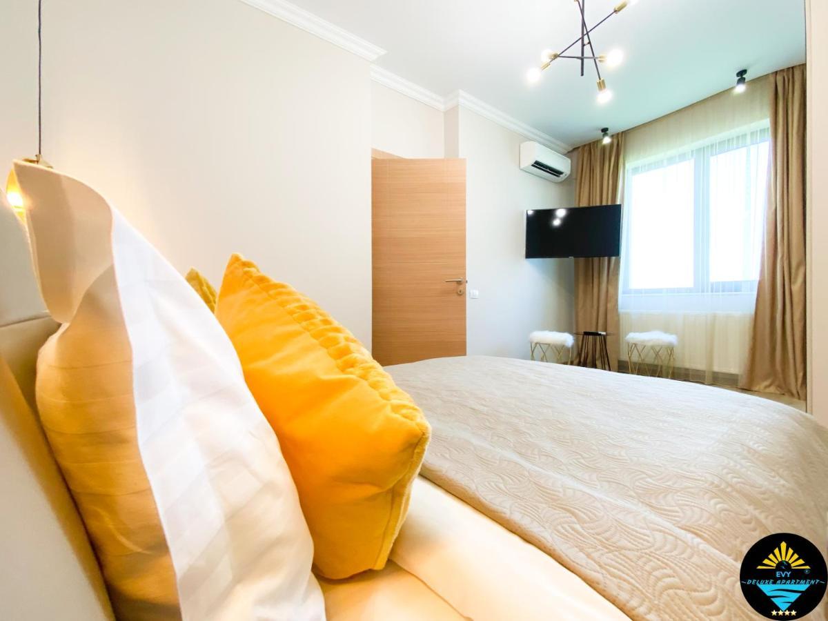 Evy Deluxe Apartment Mamaia Exteriör bild
