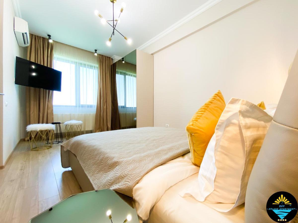Evy Deluxe Apartment Mamaia Exteriör bild