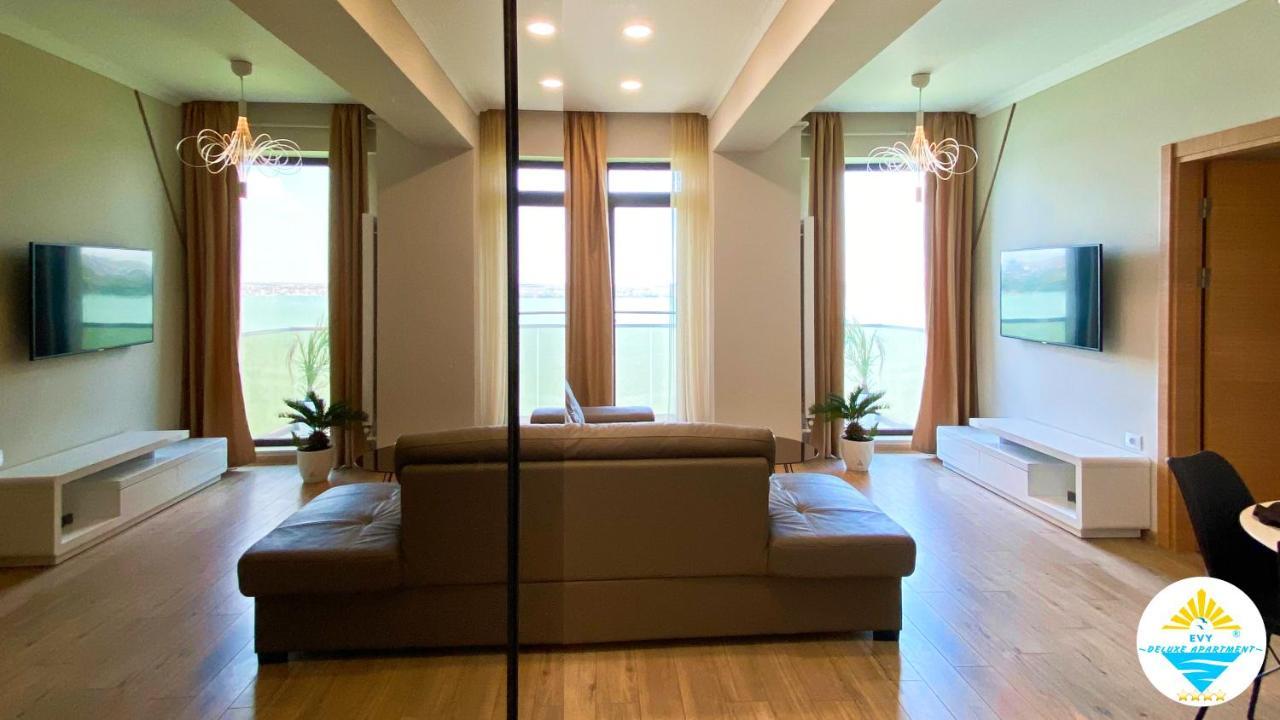 Evy Deluxe Apartment Mamaia Exteriör bild