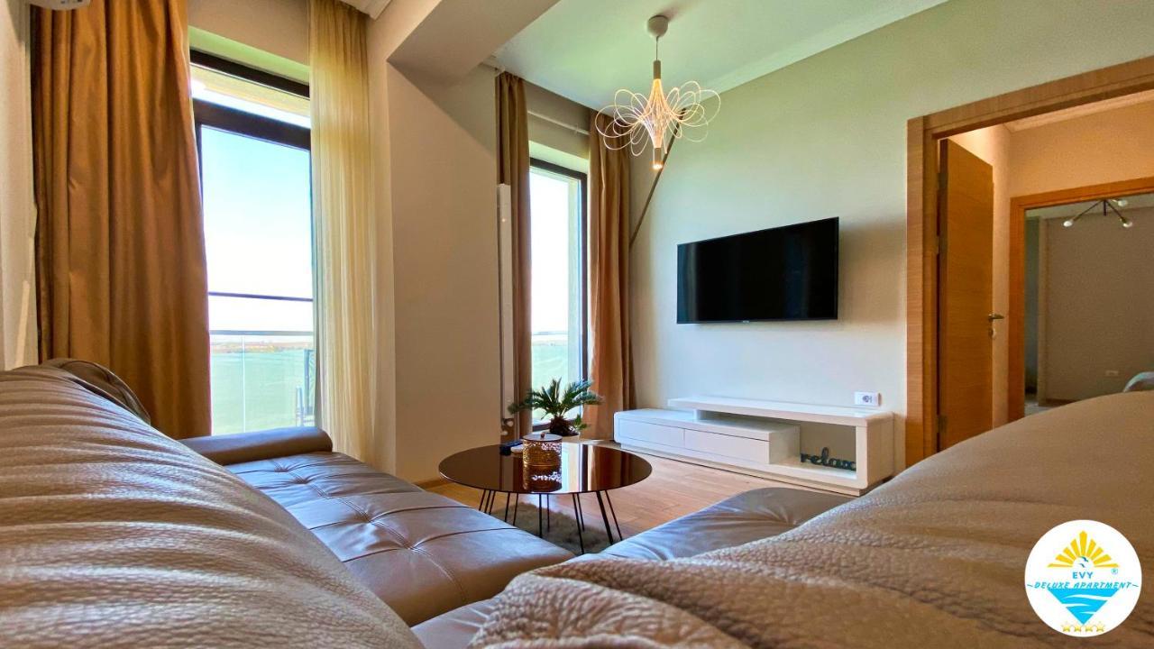 Evy Deluxe Apartment Mamaia Exteriör bild